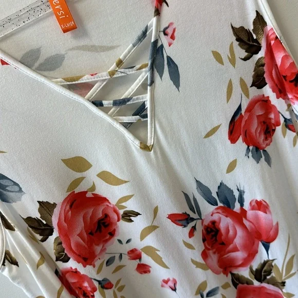 Feiersi • Roses Criss Cross Tank • Sz XL - Picture 2 of 8